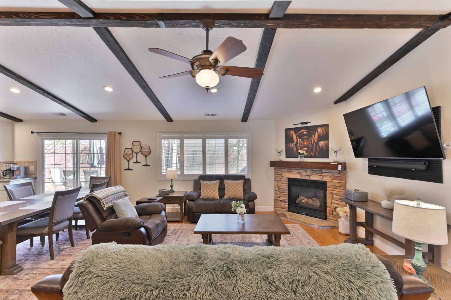 333 Oak Tree Circle
