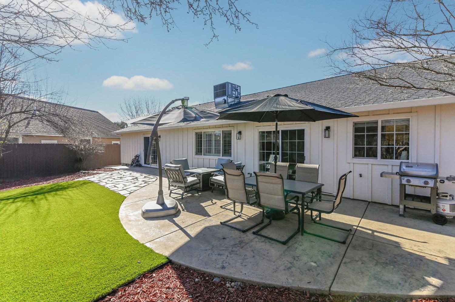 333 Oak Tree Circle