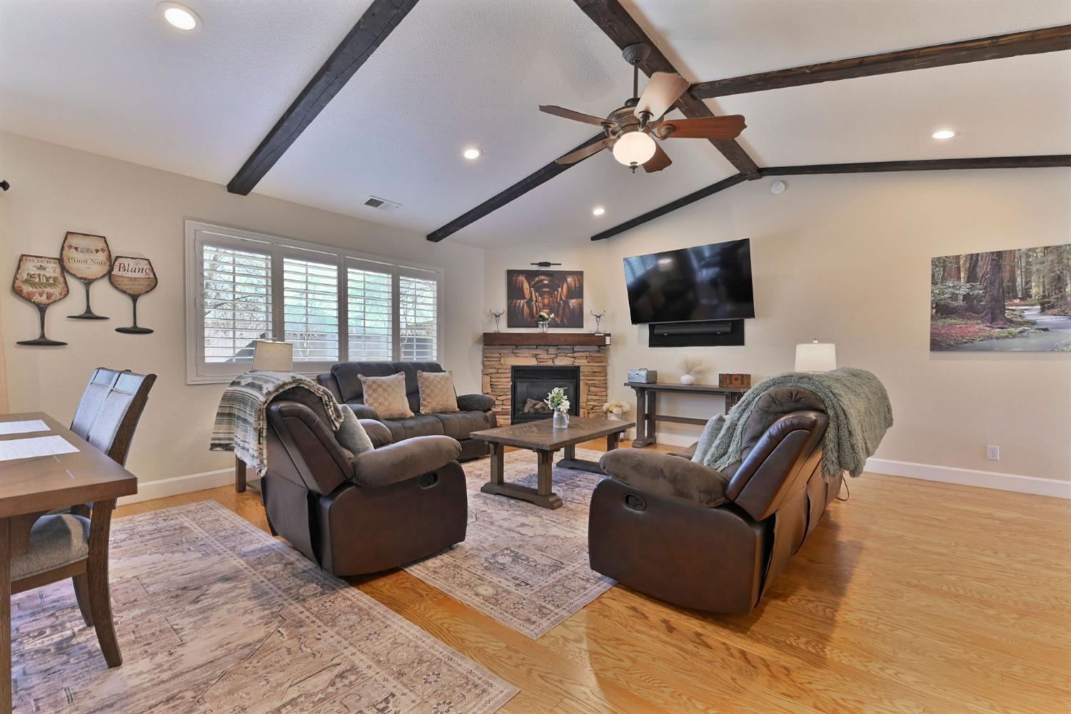 333 Oak Tree Circle