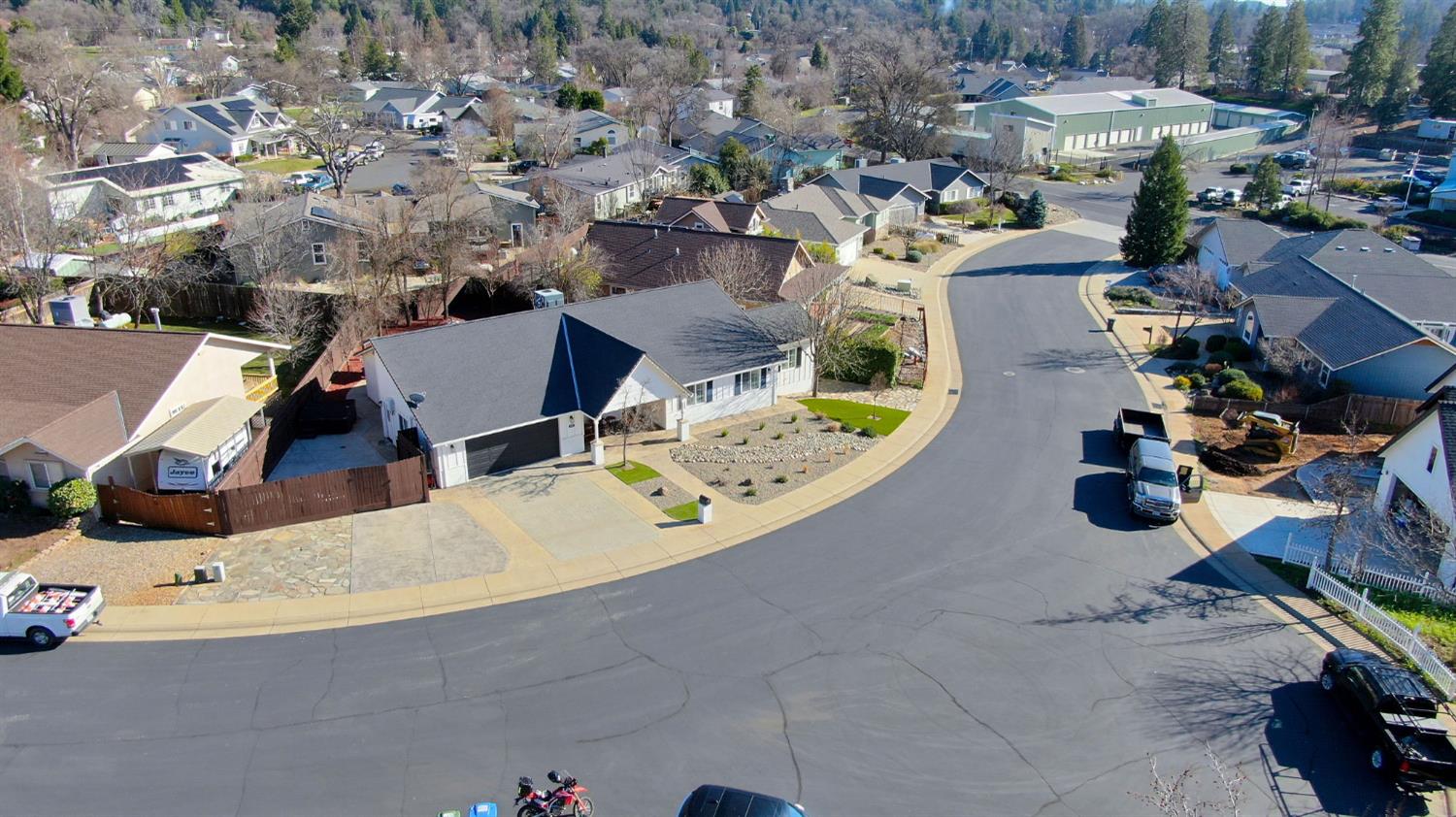 333 Oak Tree Circle