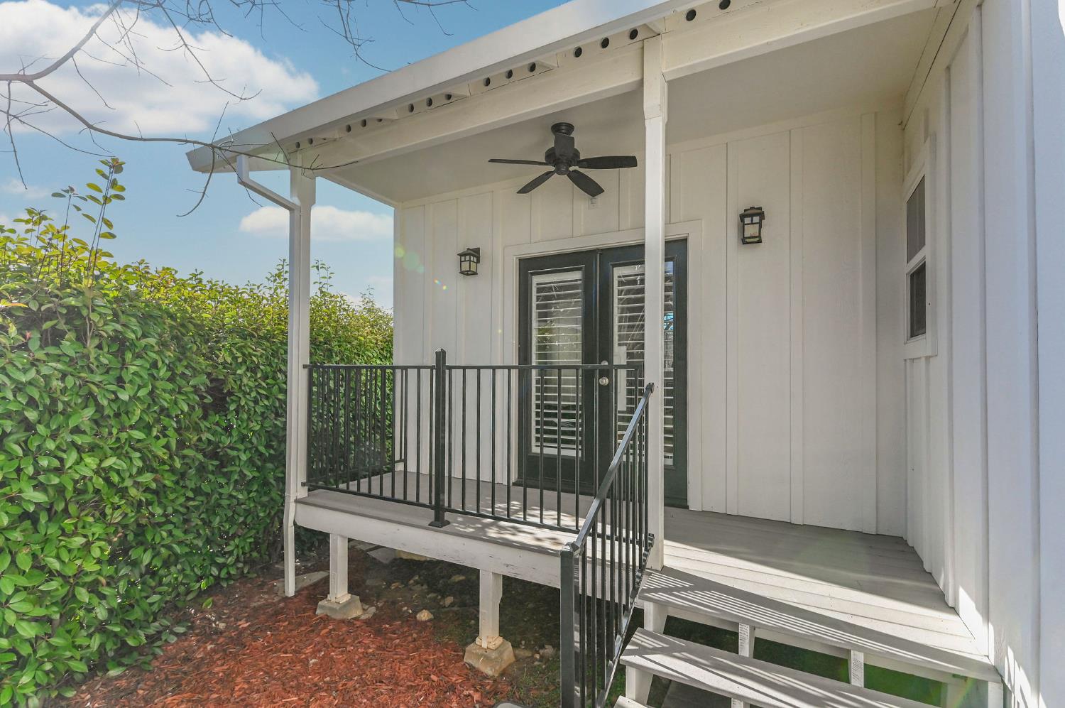 333 Oak Tree Circle