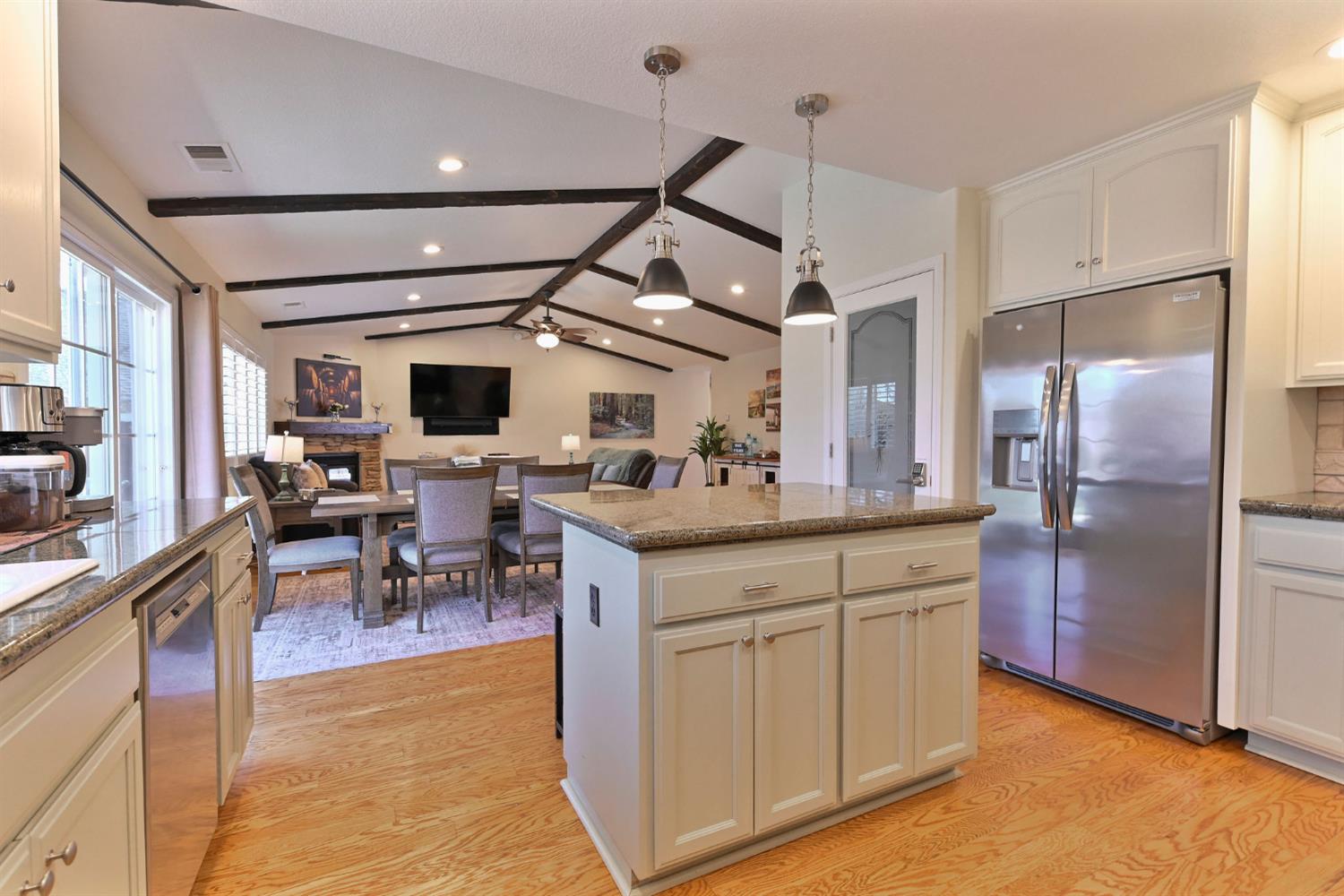 333 Oak Tree Circle