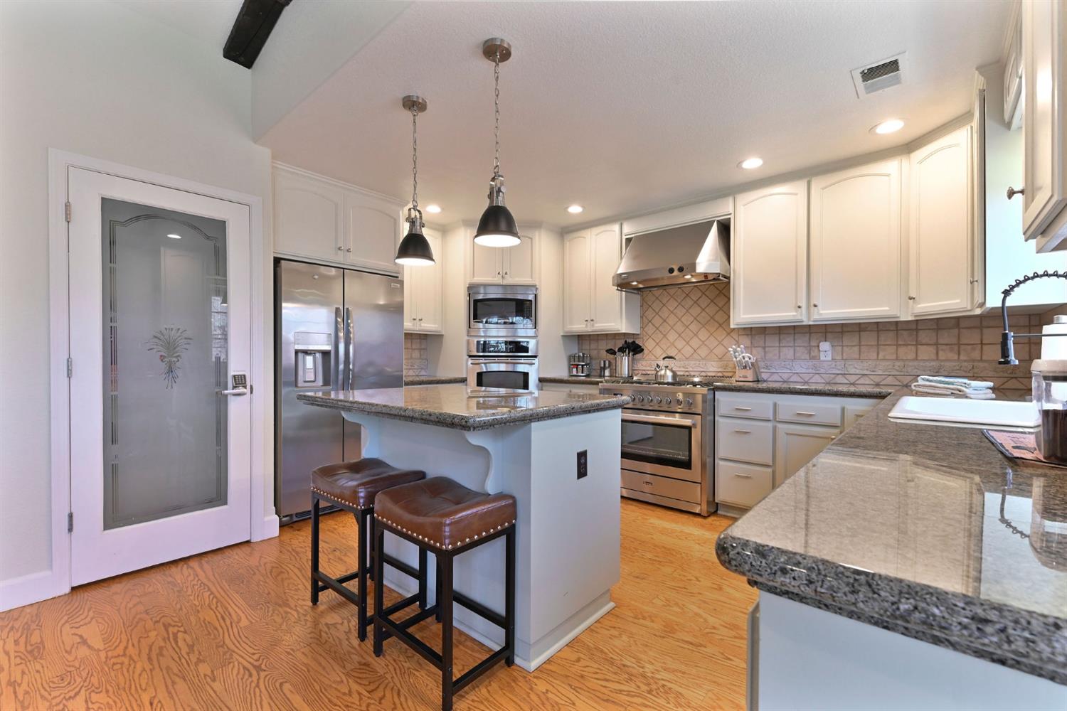 333 Oak Tree Circle