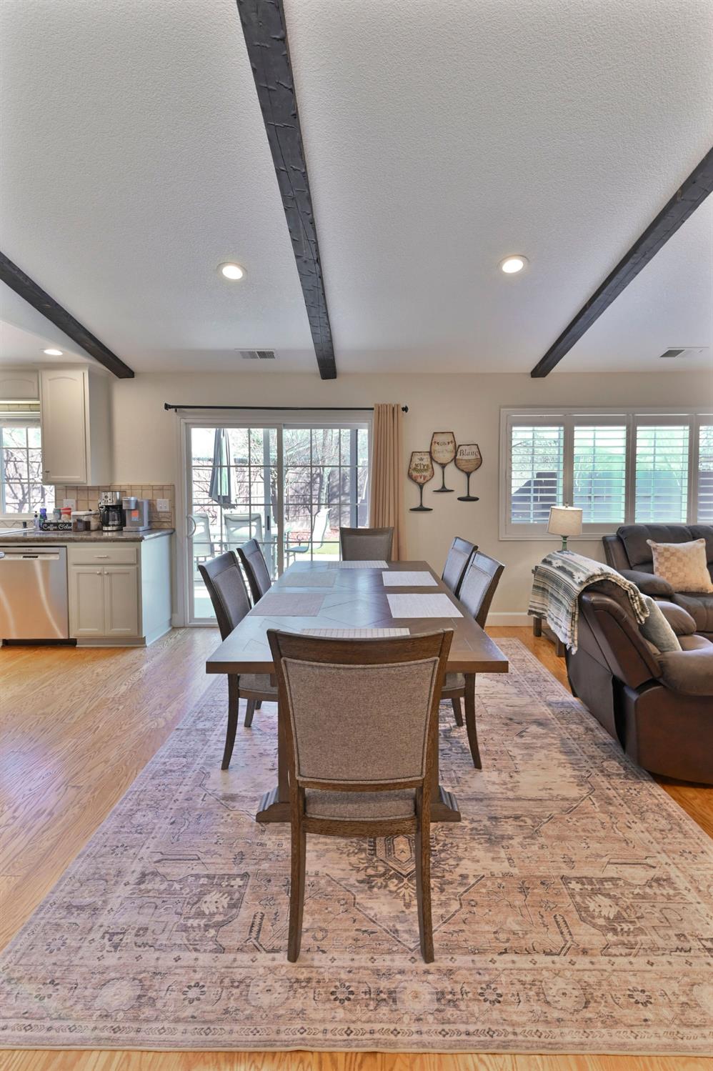 333 Oak Tree Circle