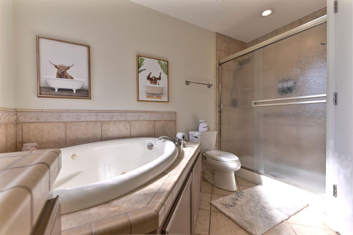 333 Oak Tree Circle