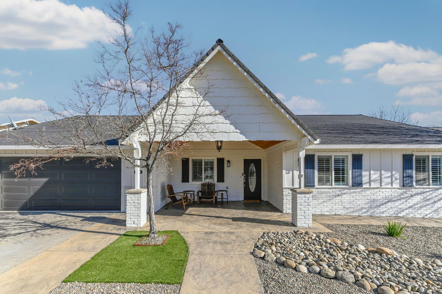 333 Oak Tree Circle