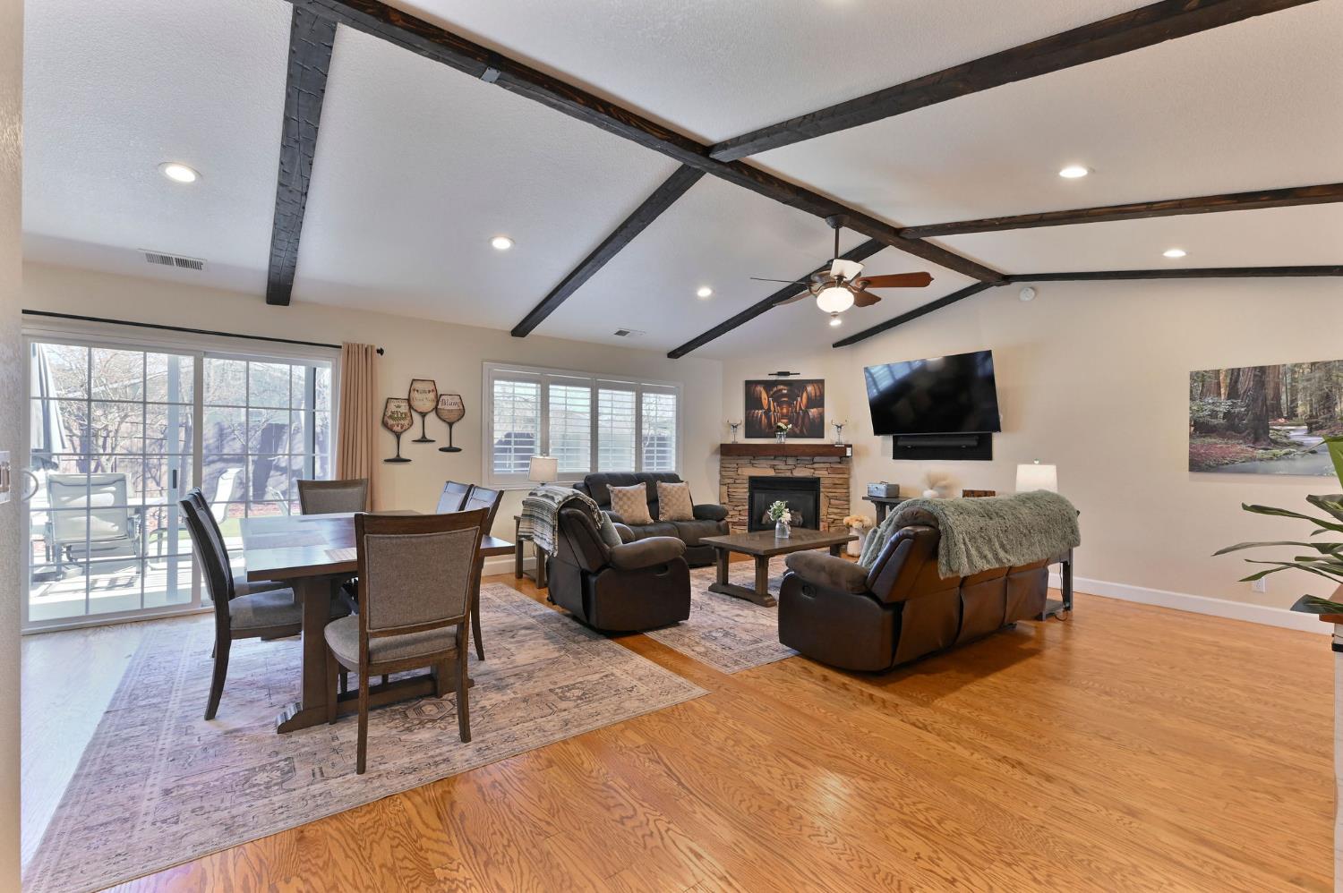 333 Oak Tree Circle