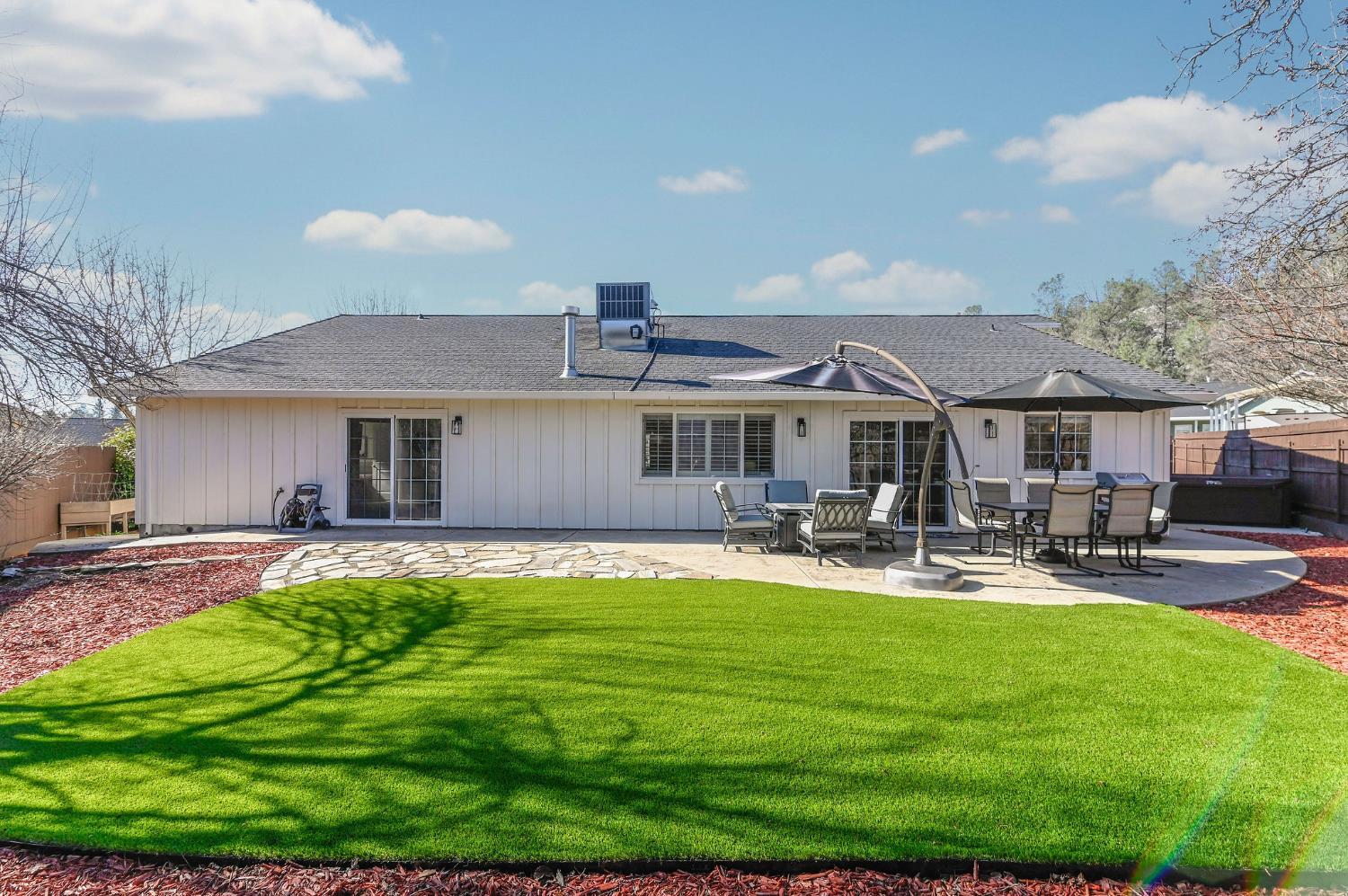 333 Oak Tree Circle