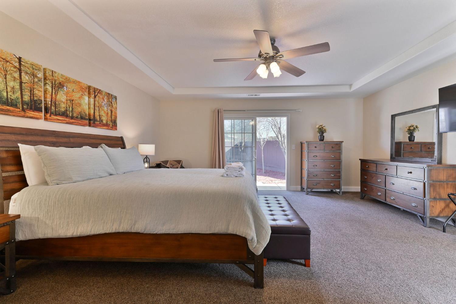 333 Oak Tree Circle