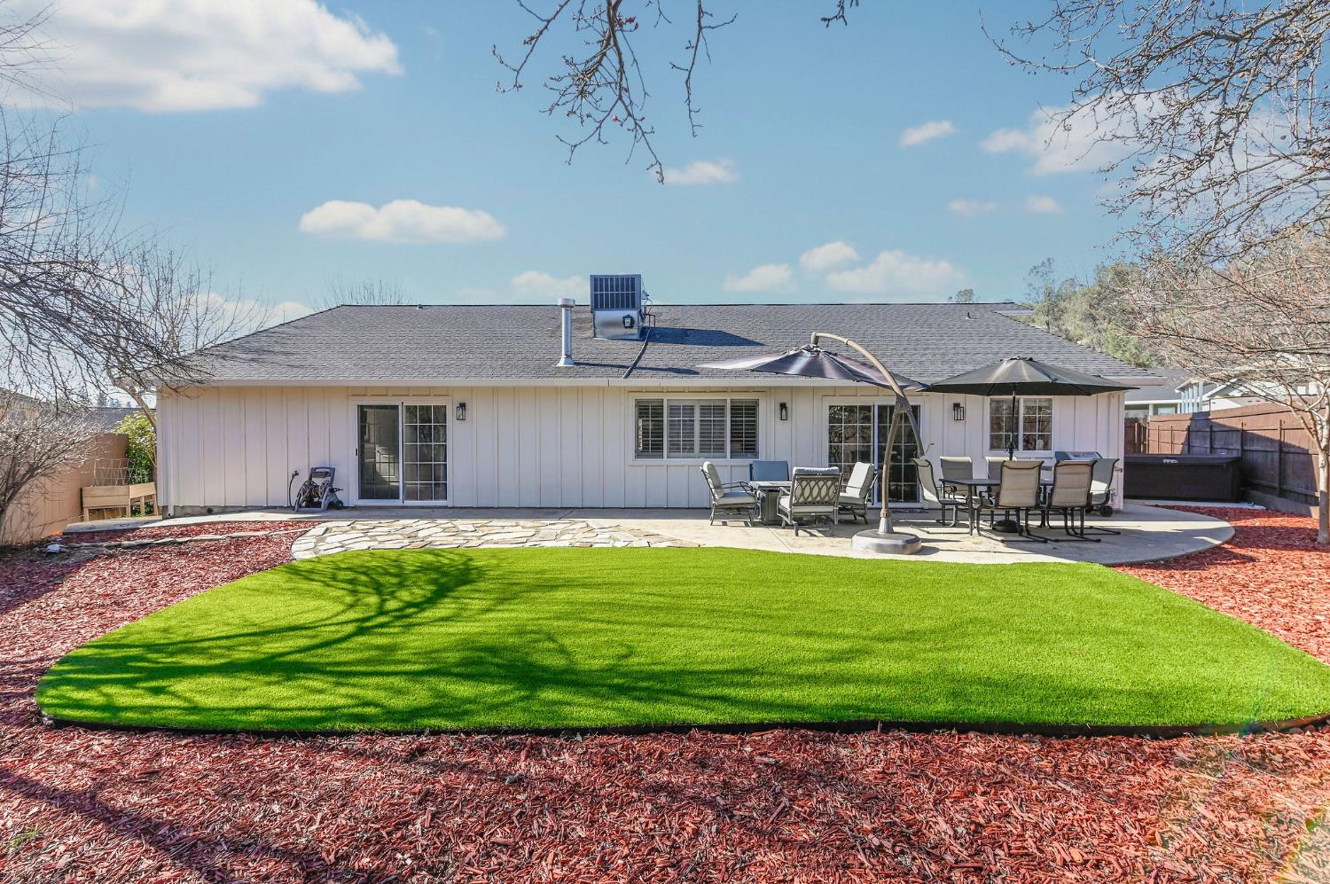 333 Oak Tree Circle