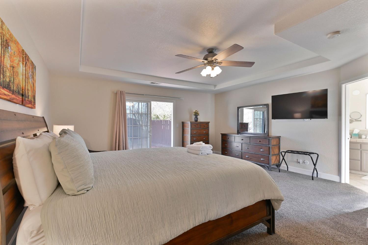333 Oak Tree Circle