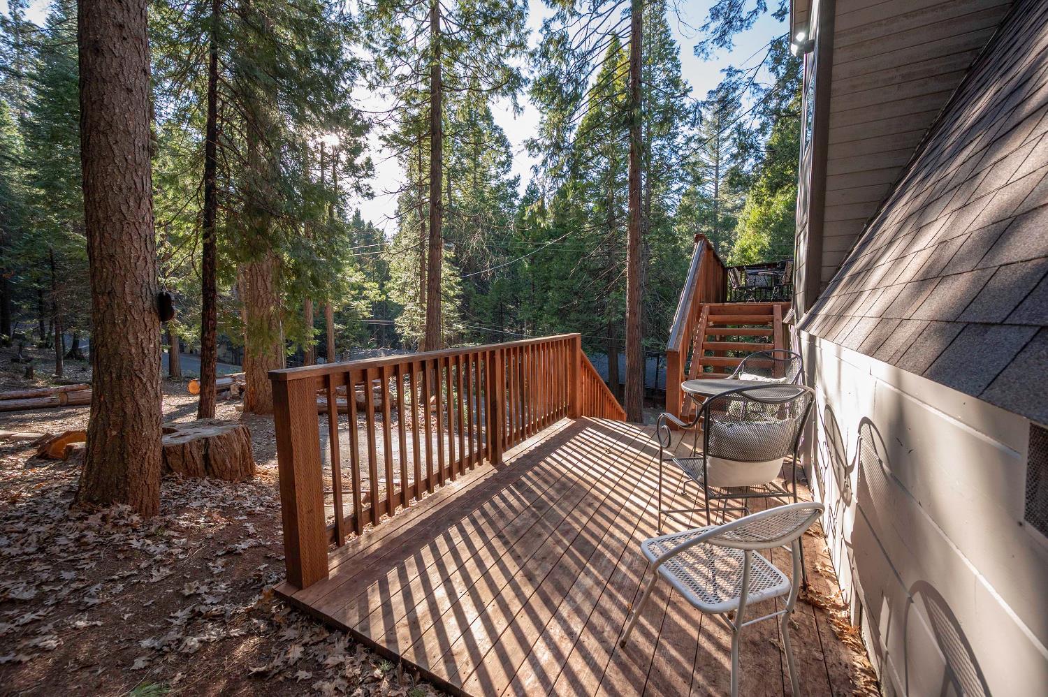 3221 Lakewood Drive