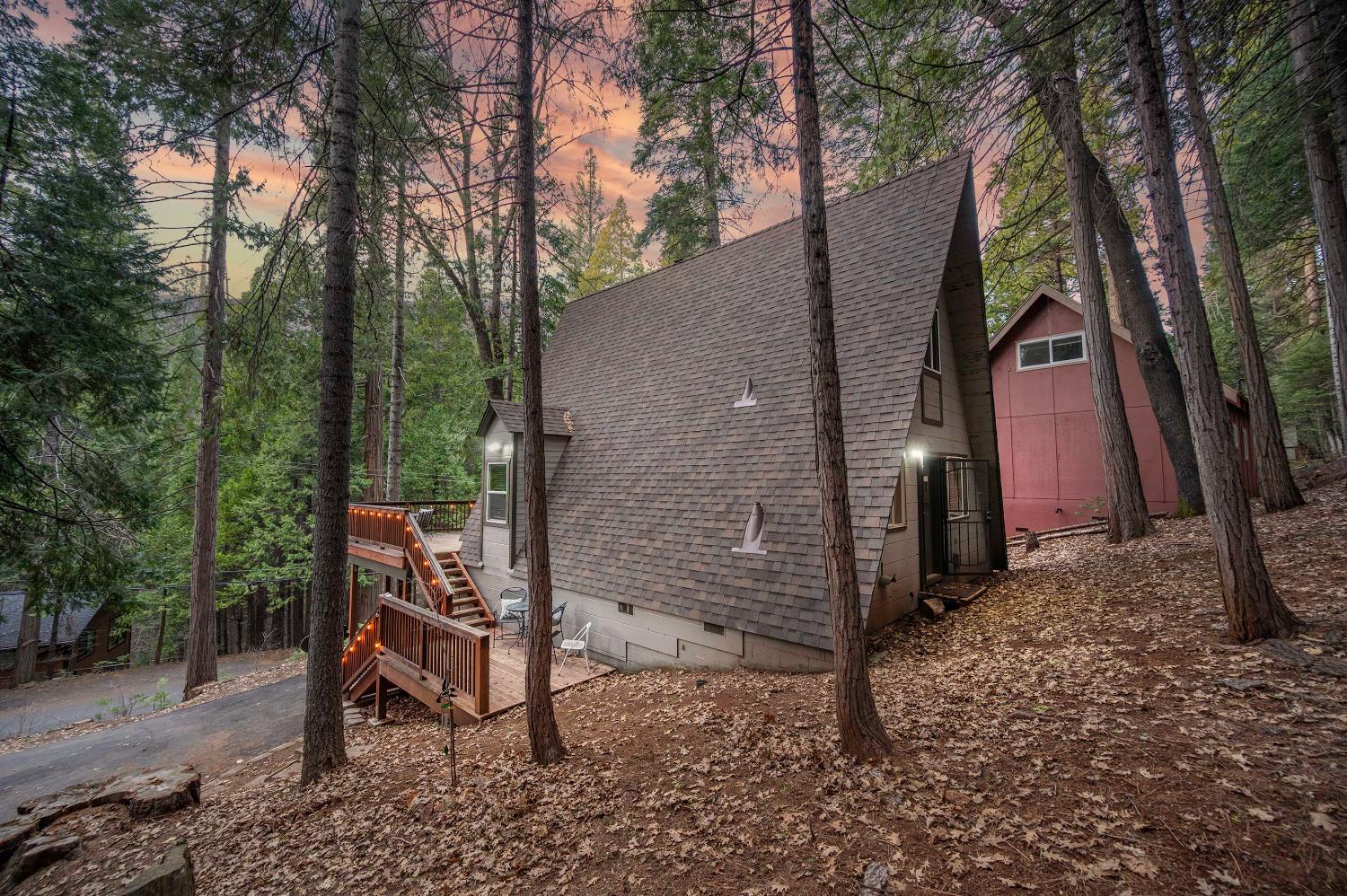 3221 Lakewood Drive