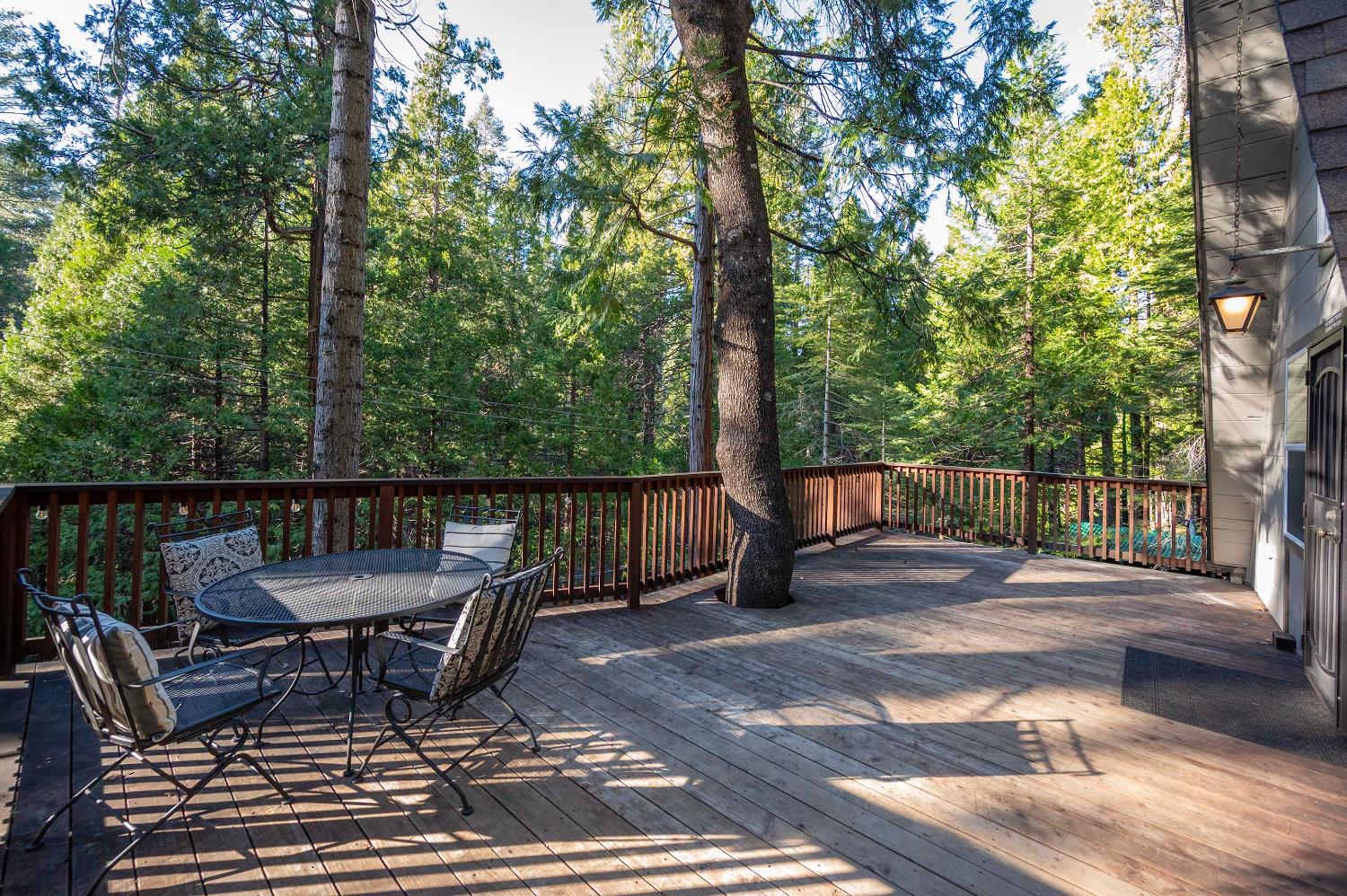 3221 Lakewood Drive