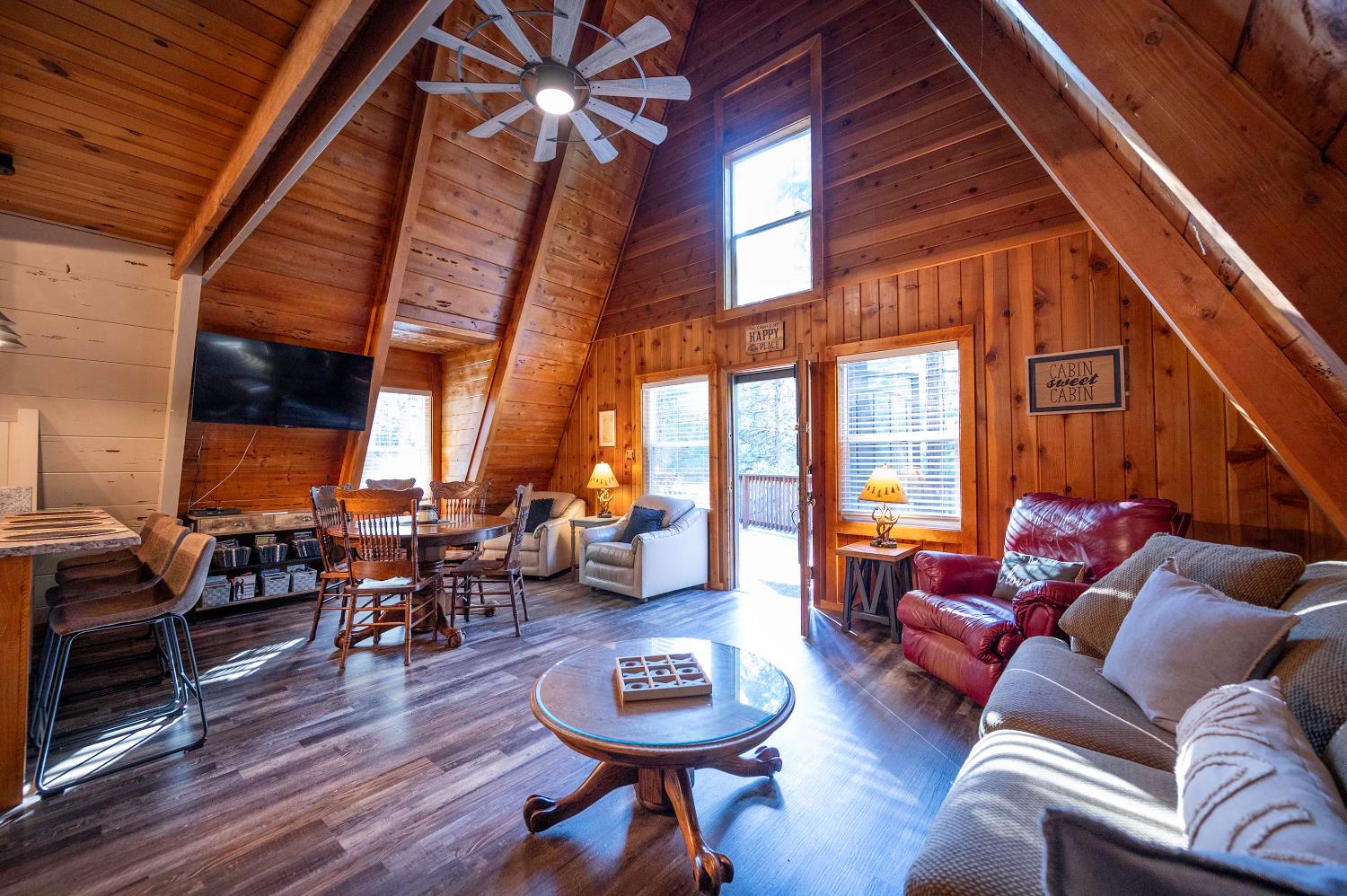 3221 Lakewood Drive