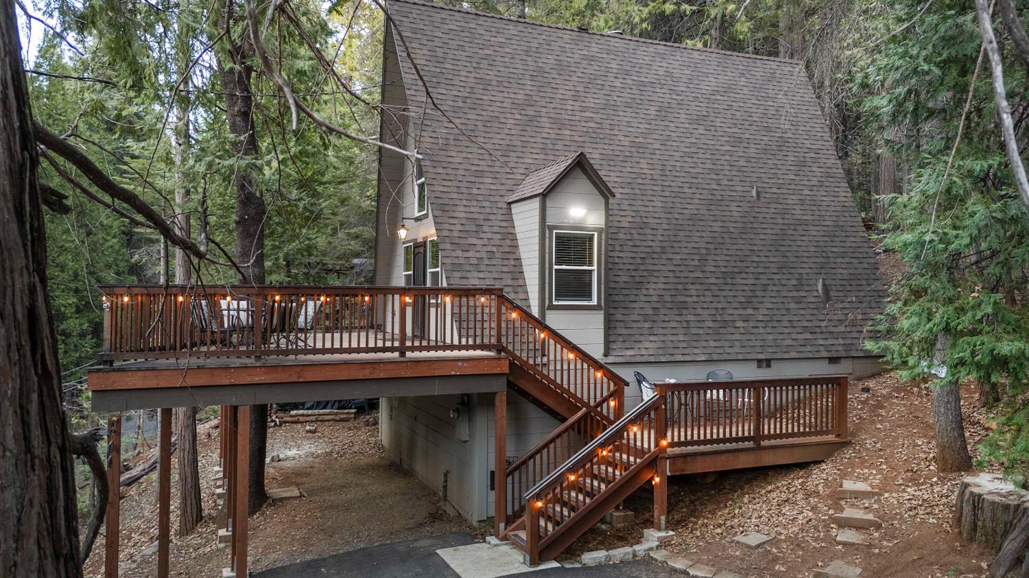 3221 Lakewood Drive