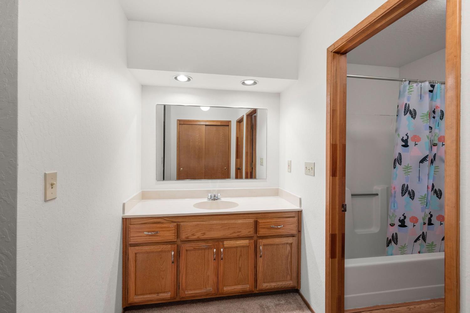 4909 Hokan Circle