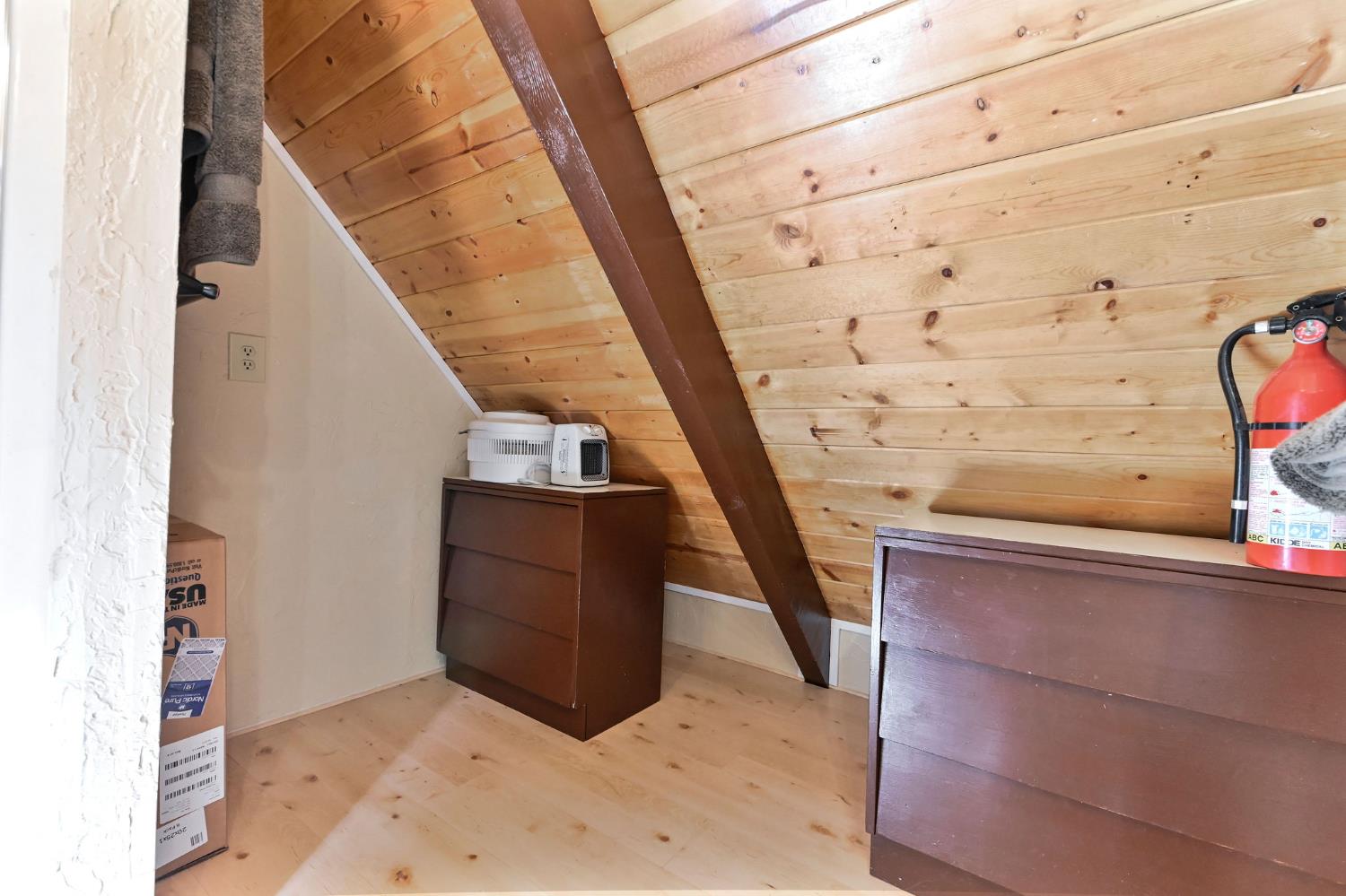 1863 S Sierra View