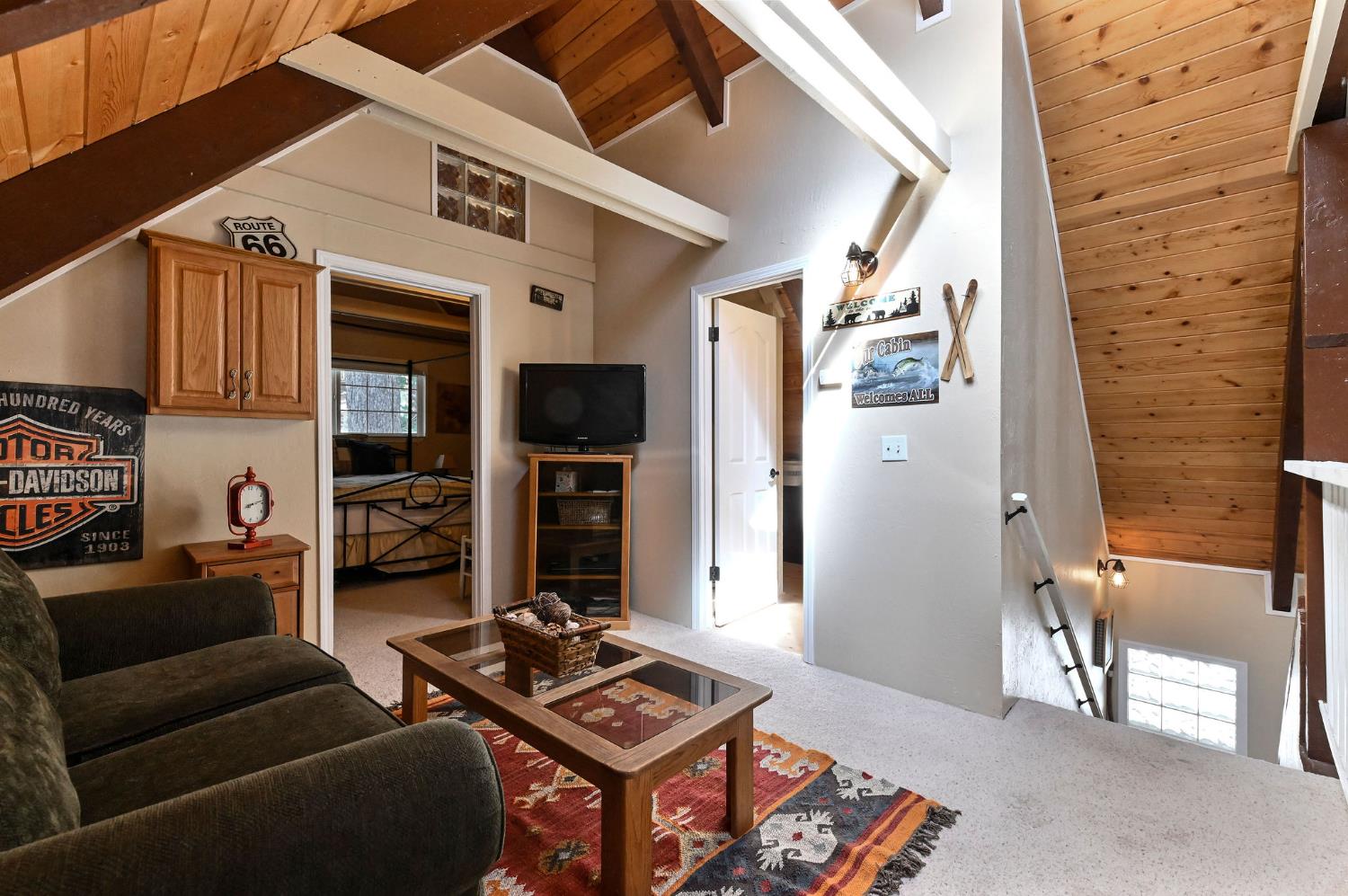 1863 S Sierra View