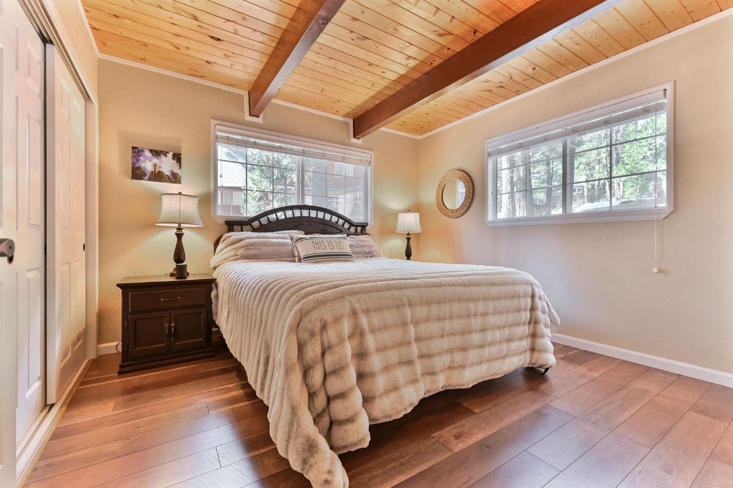 1863 S Sierra View