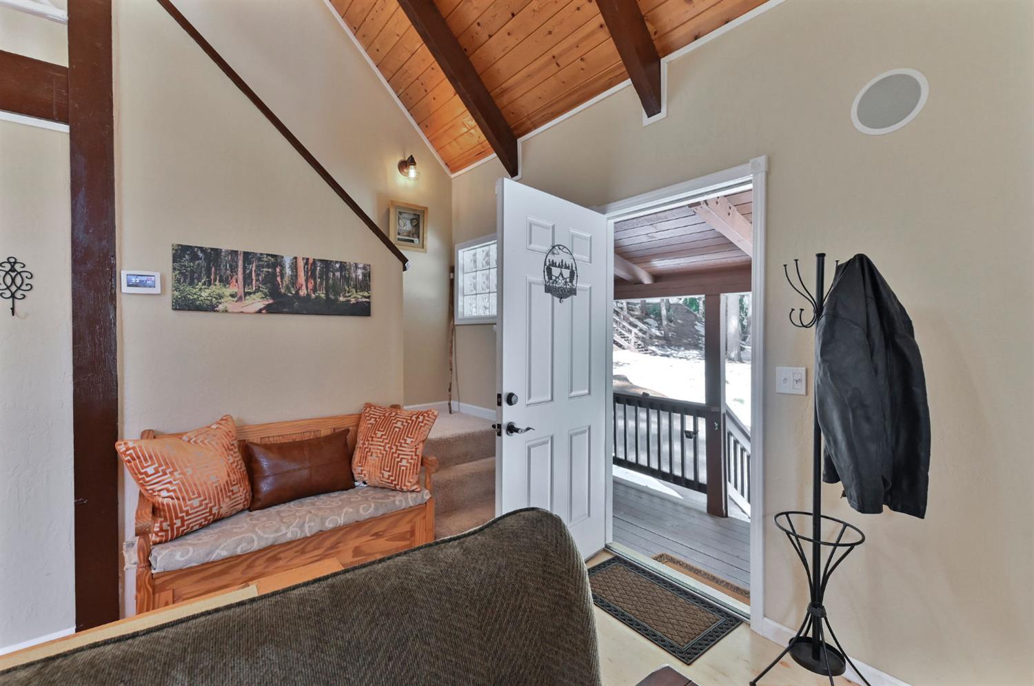 1863 S Sierra View