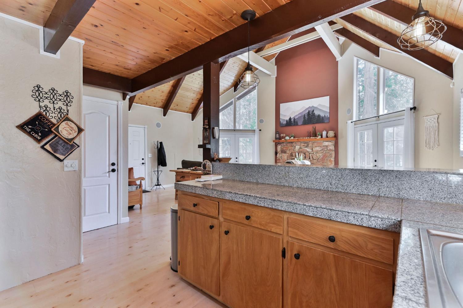 1863 S Sierra View