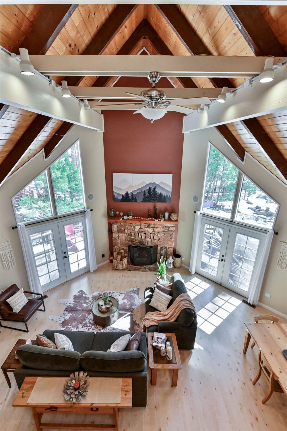 1863 S Sierra View