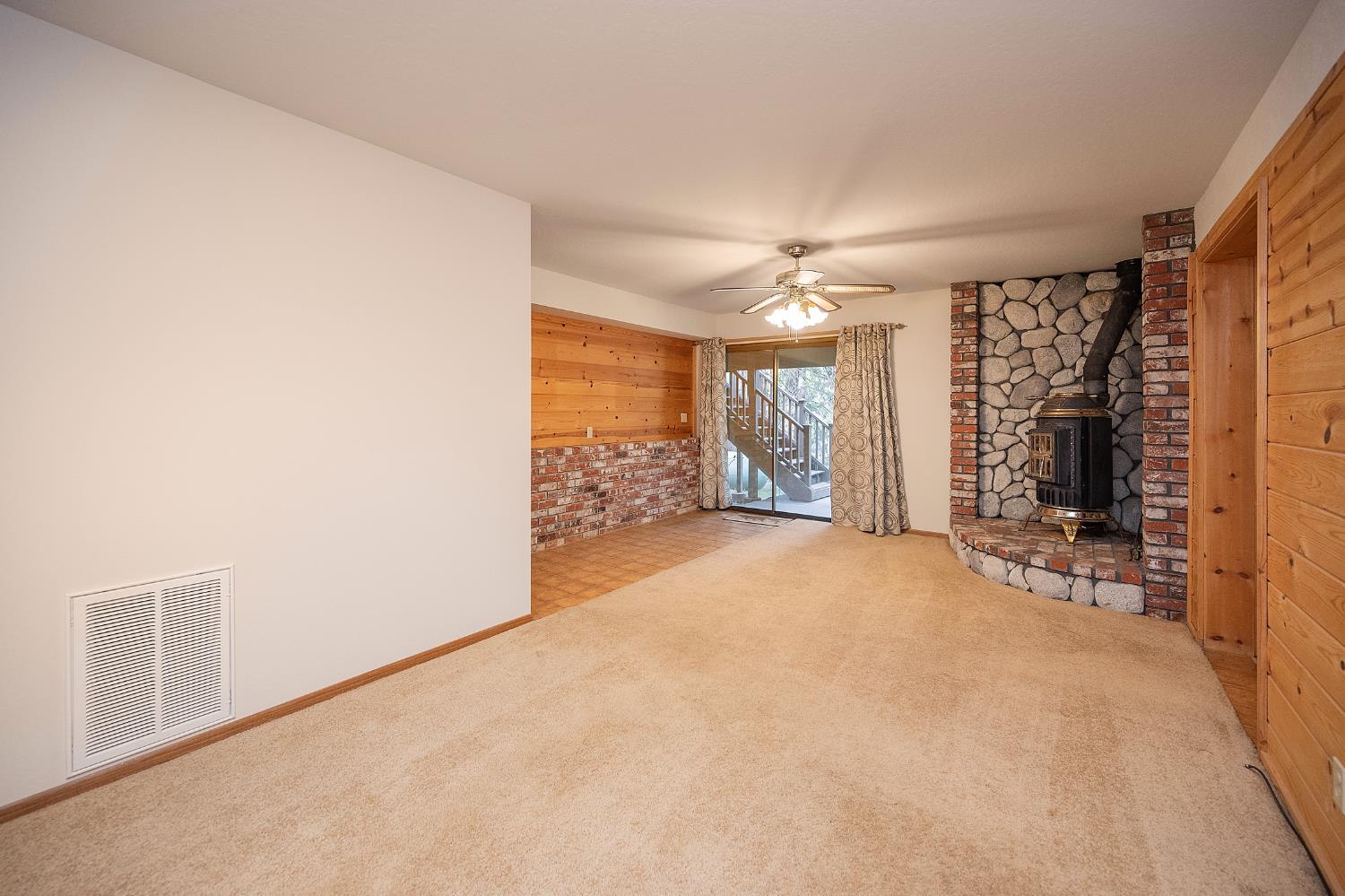 2602 Linnet Lane