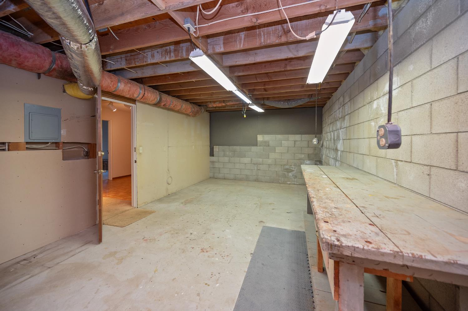 2602 Linnet Lane
