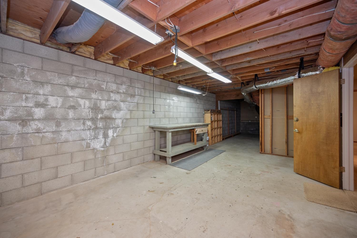 2602 Linnet Lane