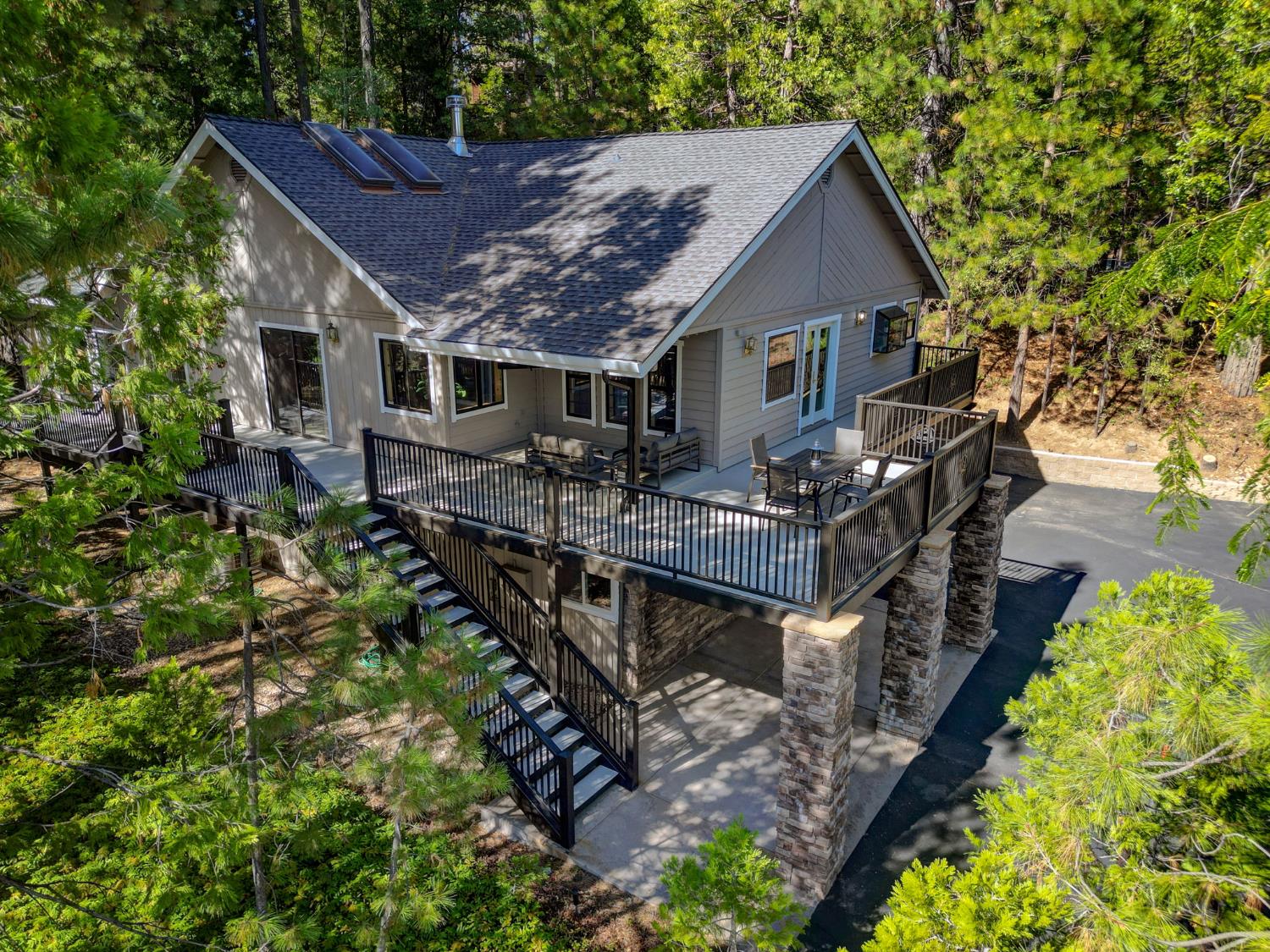 923 Bear Run Way