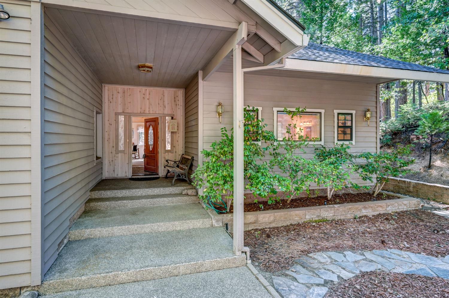 923 Bear Run Way