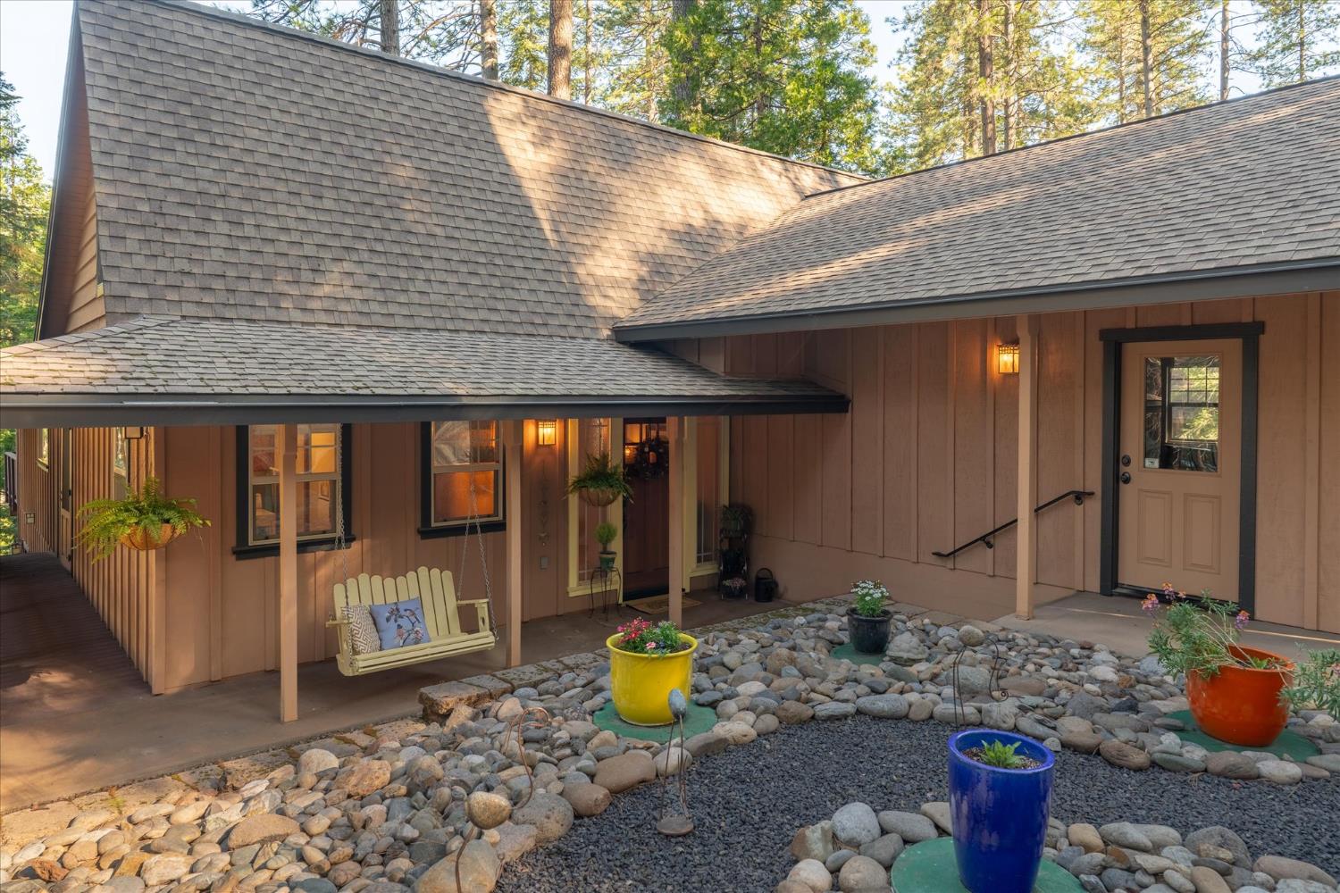 2418 Meadow Drive