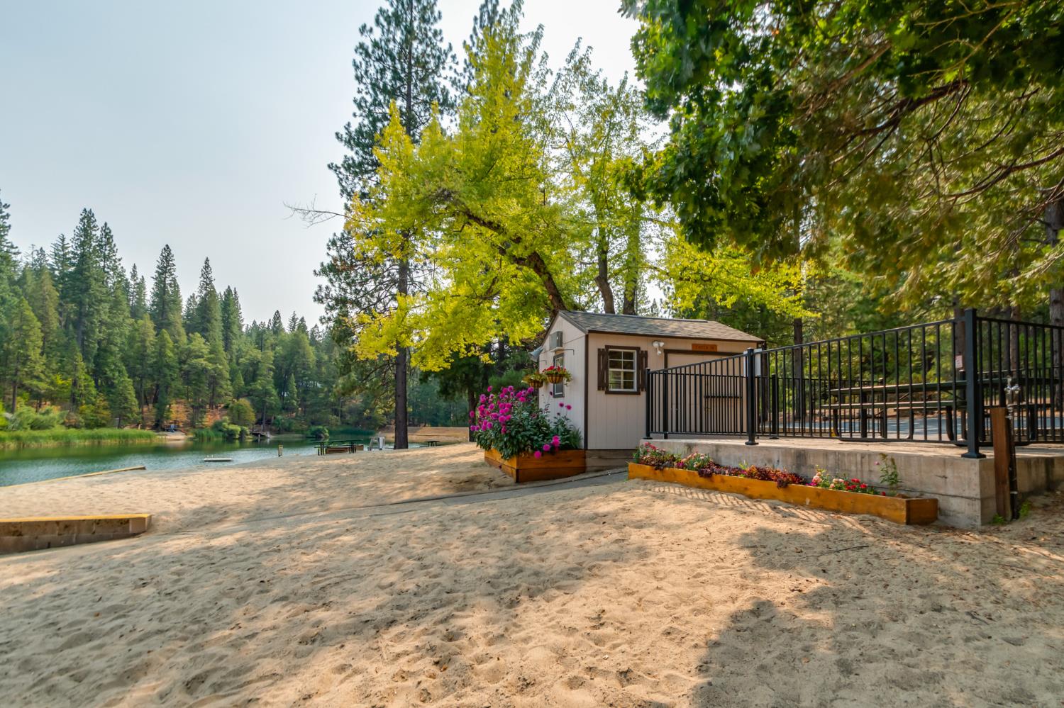 2418 Meadow Drive