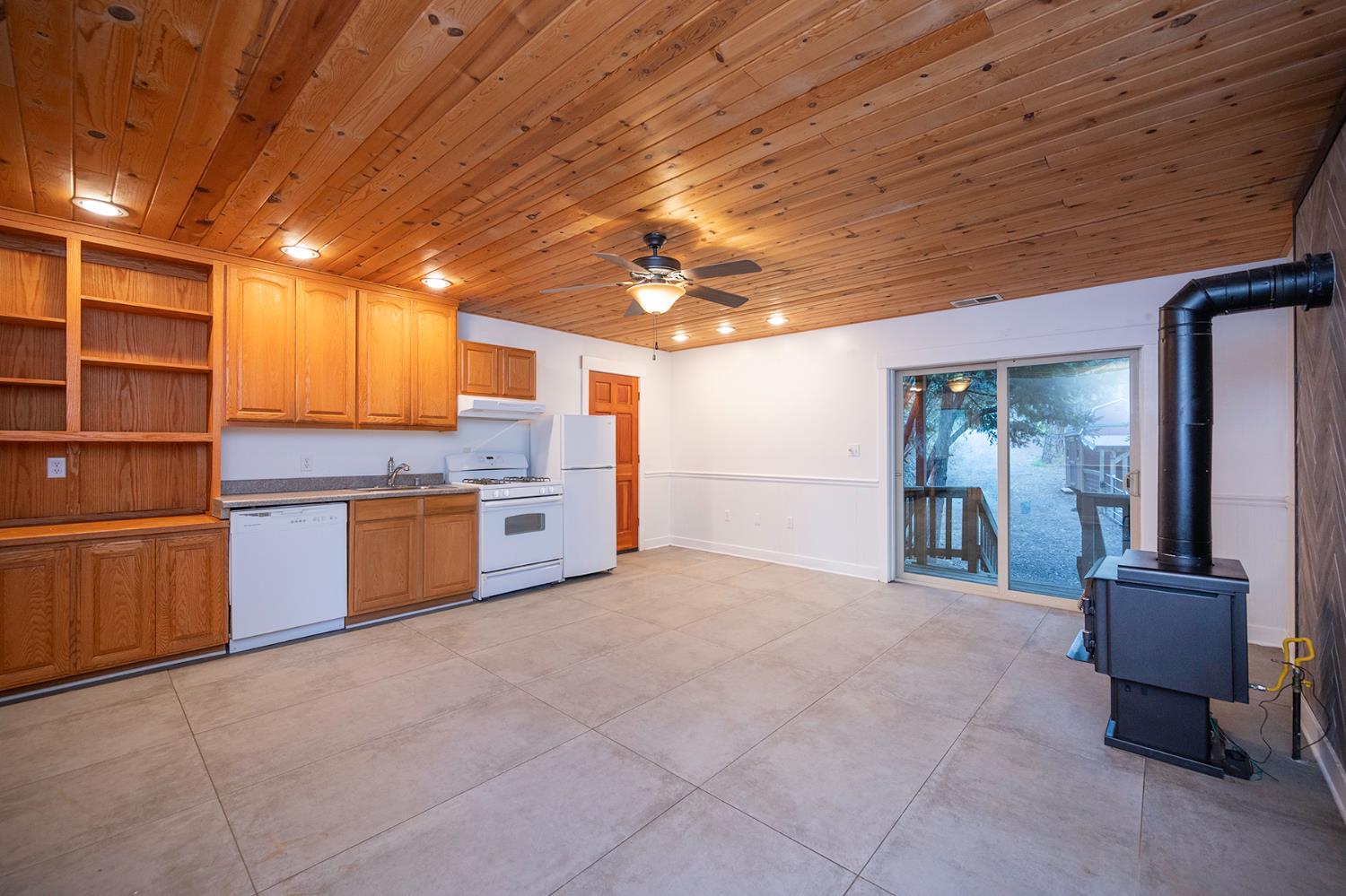 3061 E Highway 4