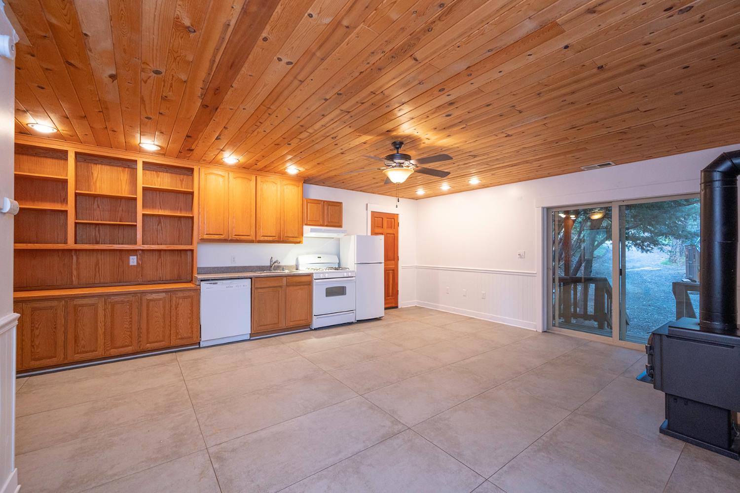 3061 E Highway 4