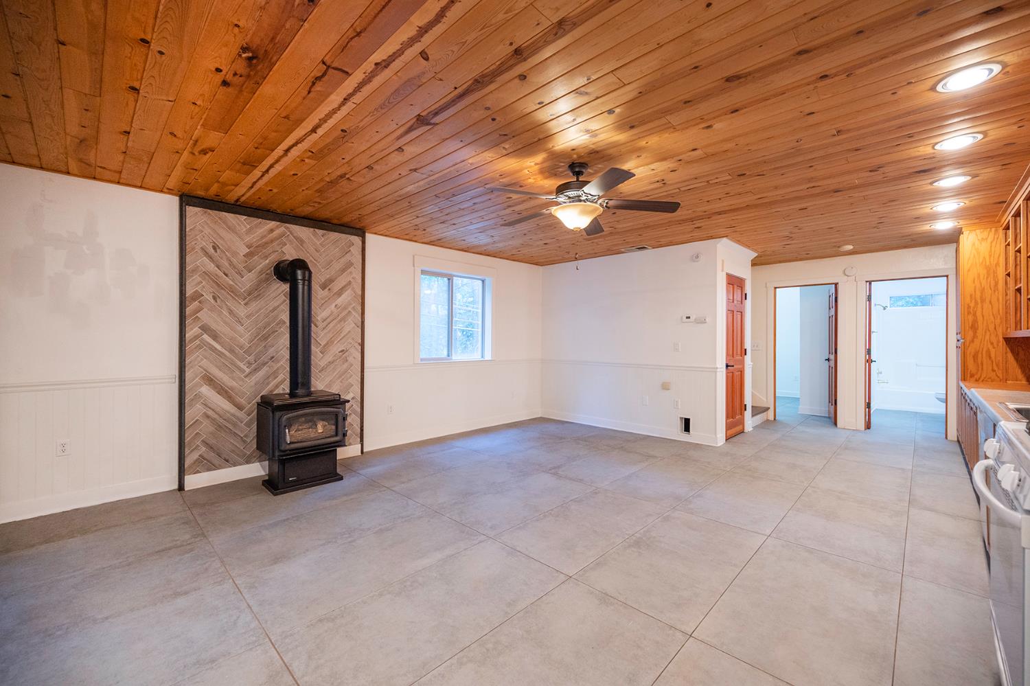 3061 E Highway 4
