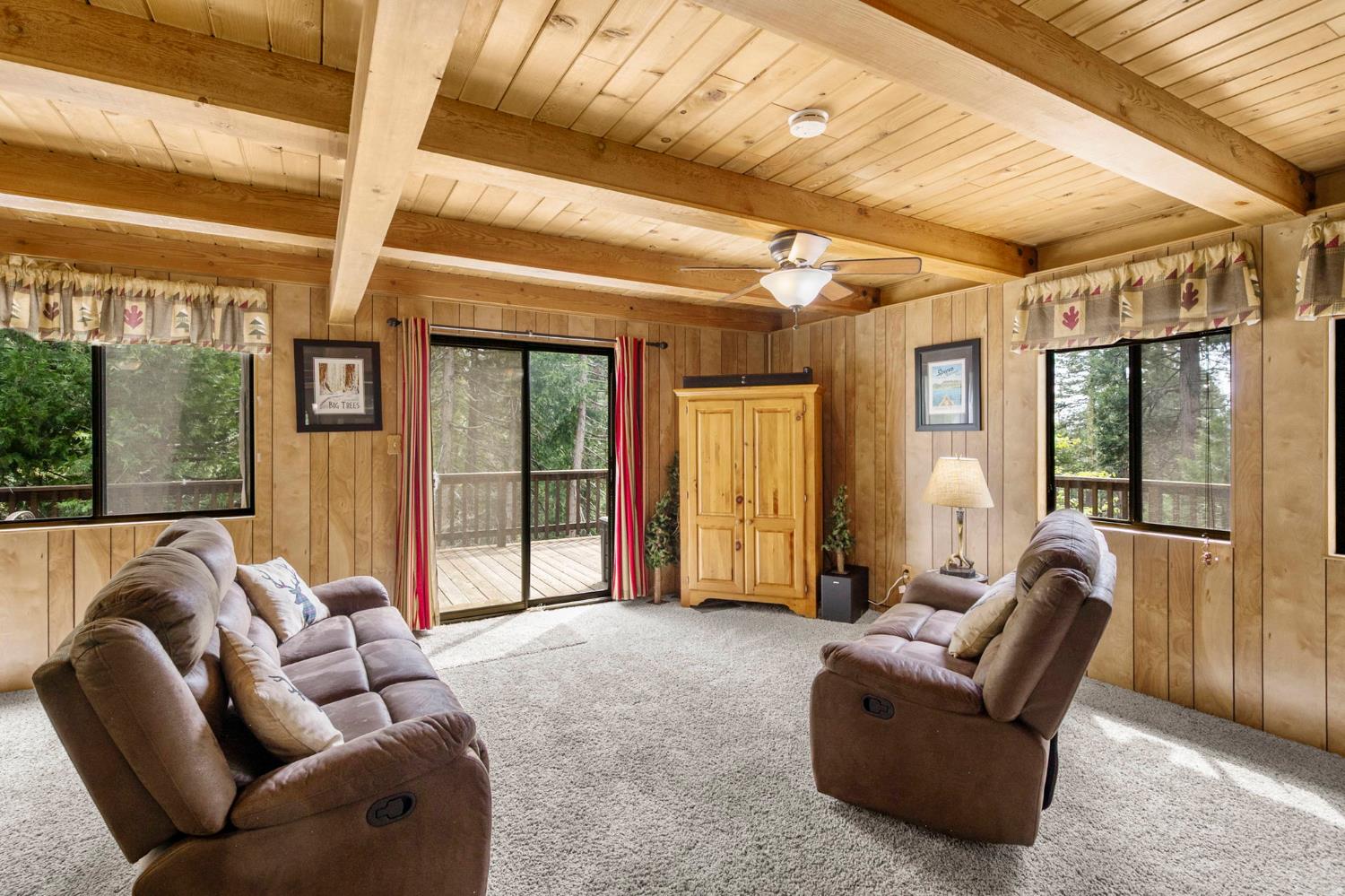 2271 Mustang Road