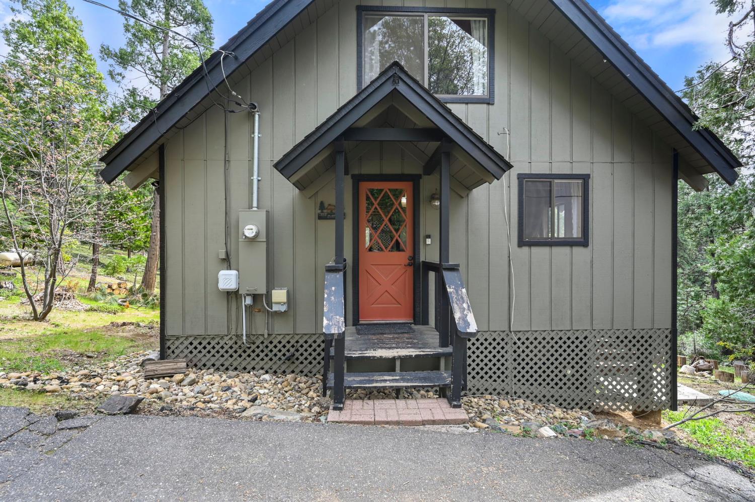 2271 Mustang Road