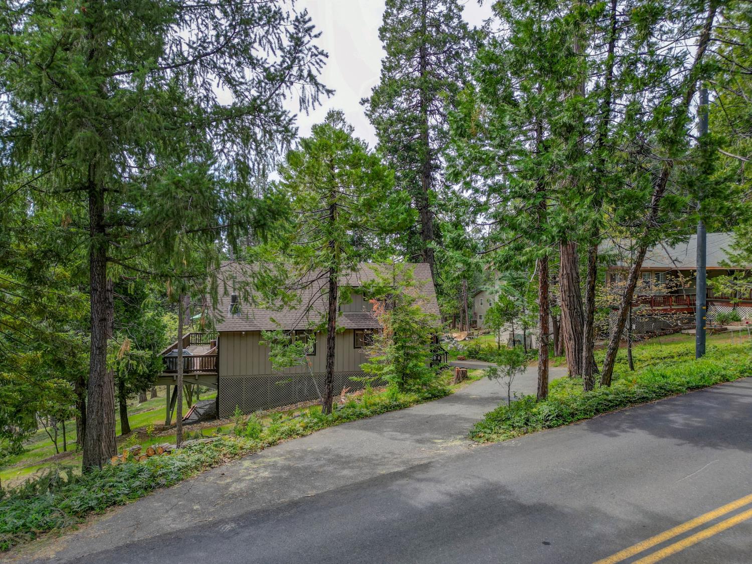2271 Mustang Road