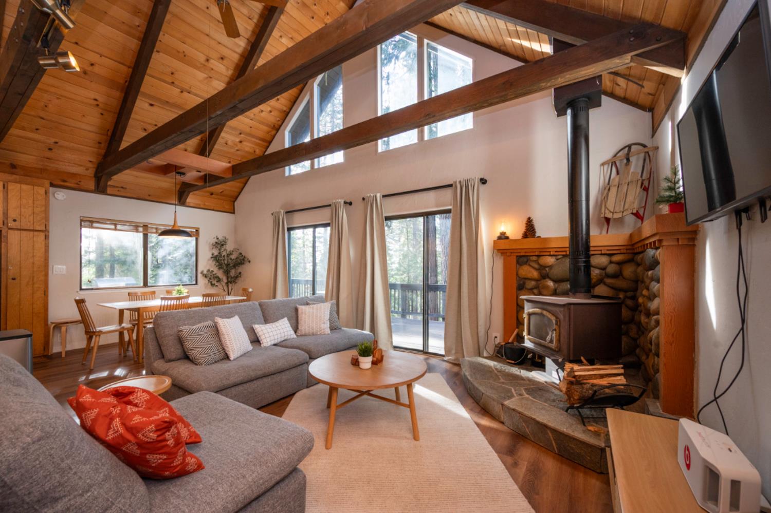 2041 Baywood View