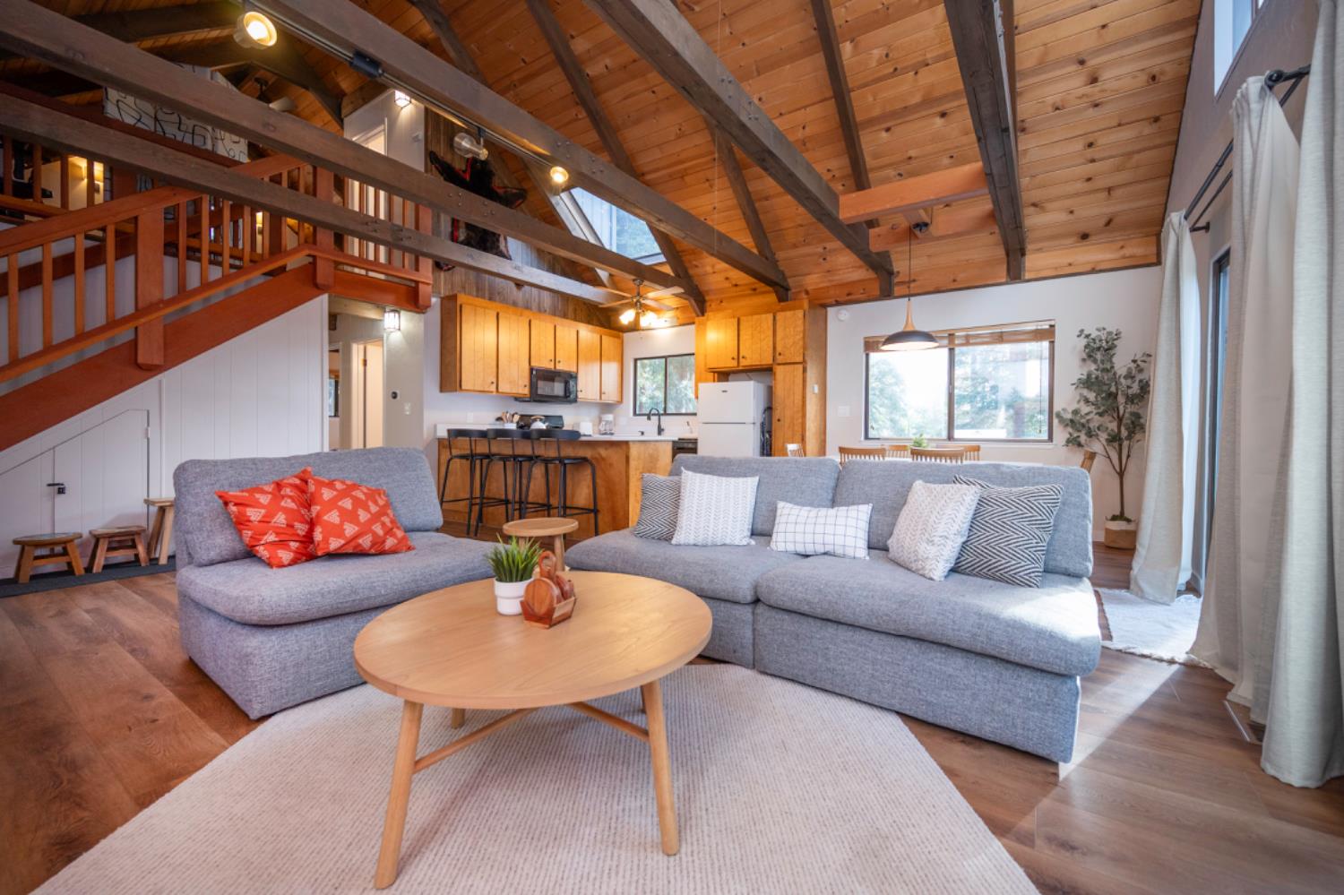 2041 Baywood View