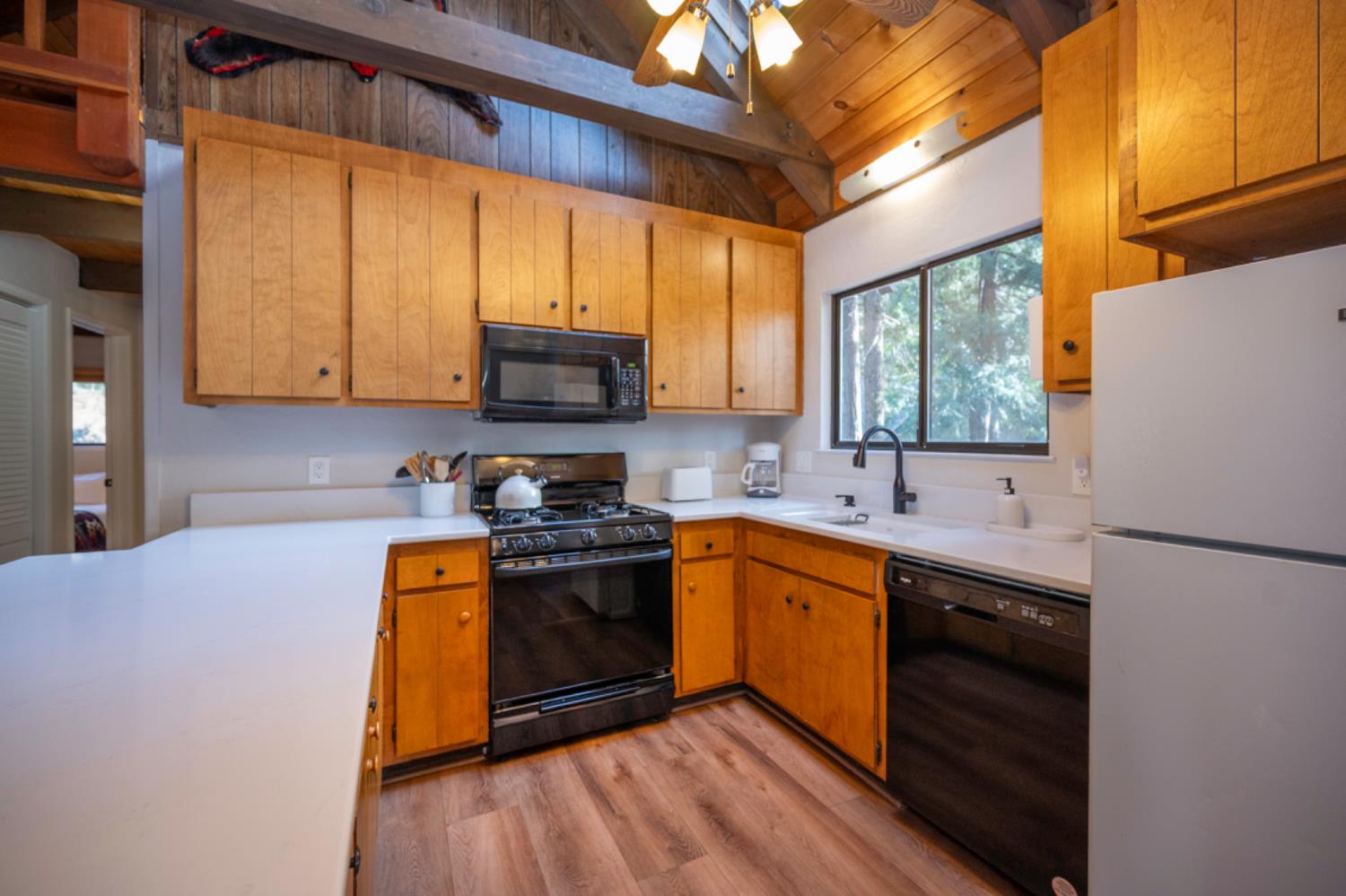 2041 Baywood View