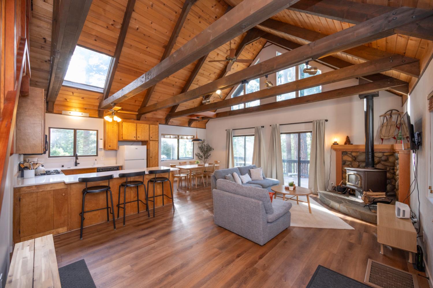 2041 Baywood View