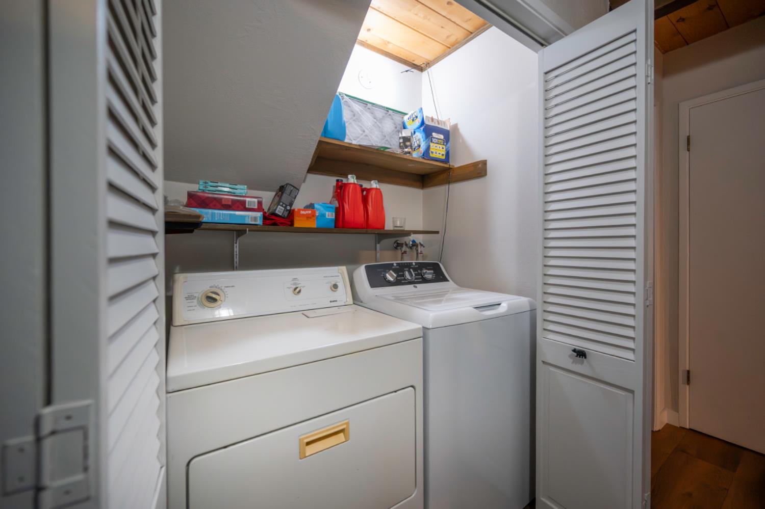 2041 Baywood View