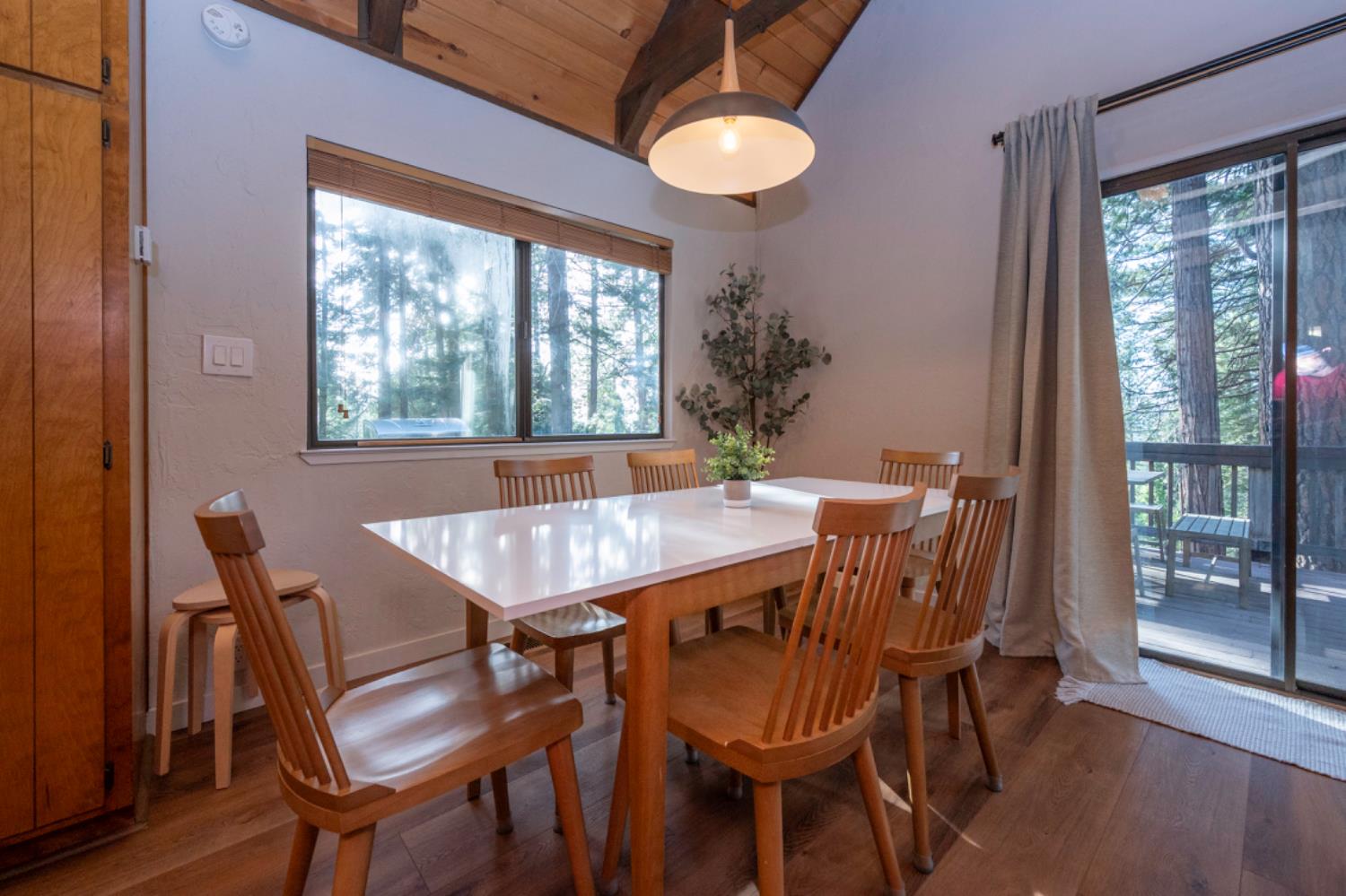 2041 Baywood View