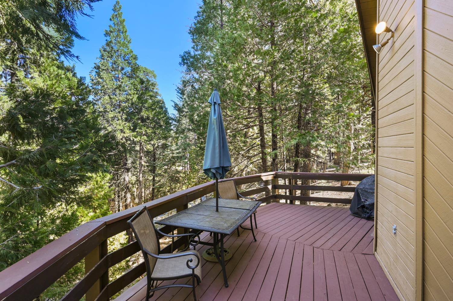 2247 Dardanelle Vista