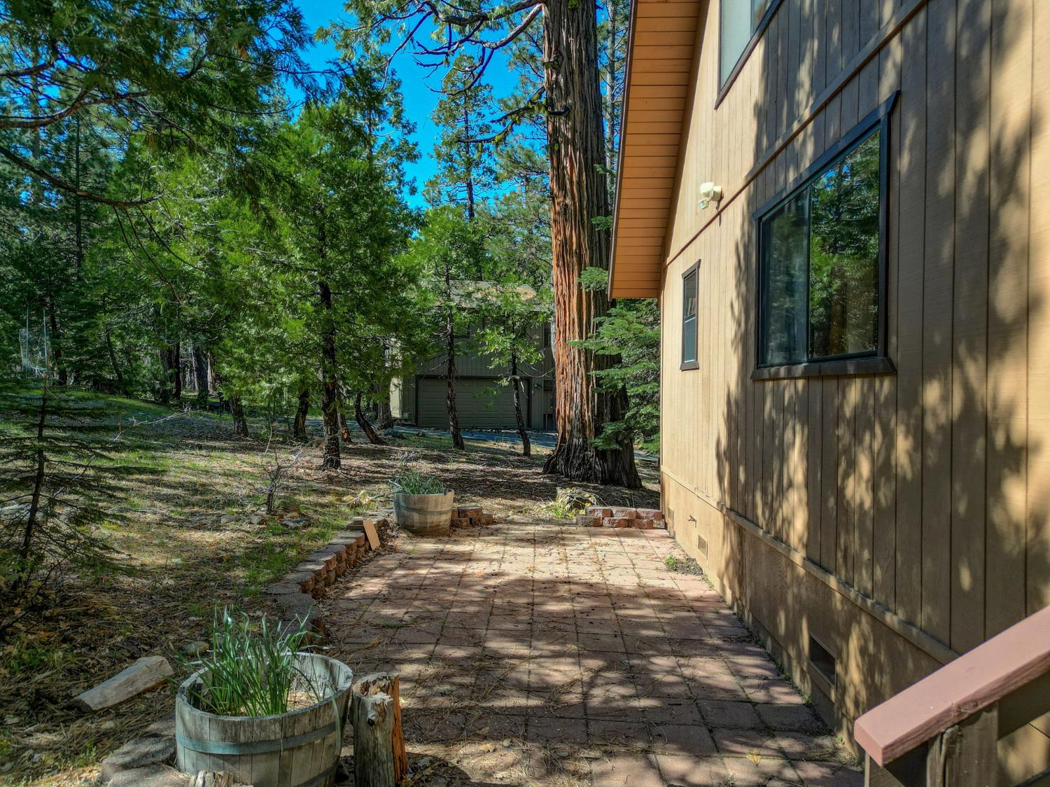 2247 Dardanelle Vista