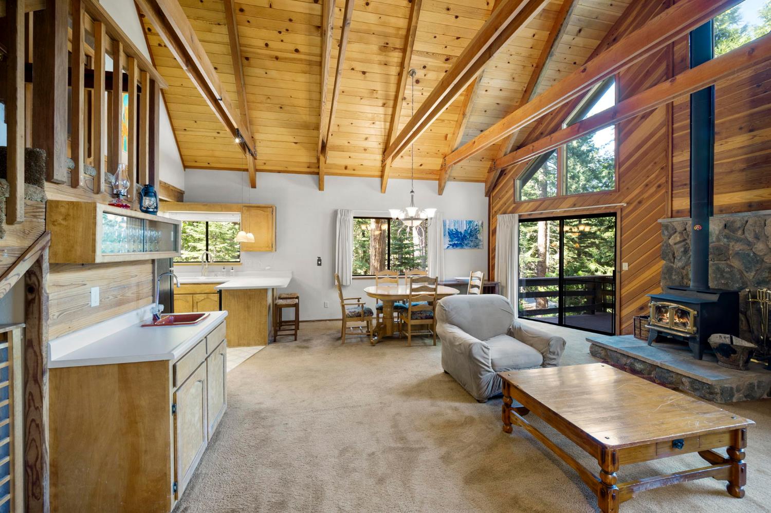 2247 Dardanelle Vista