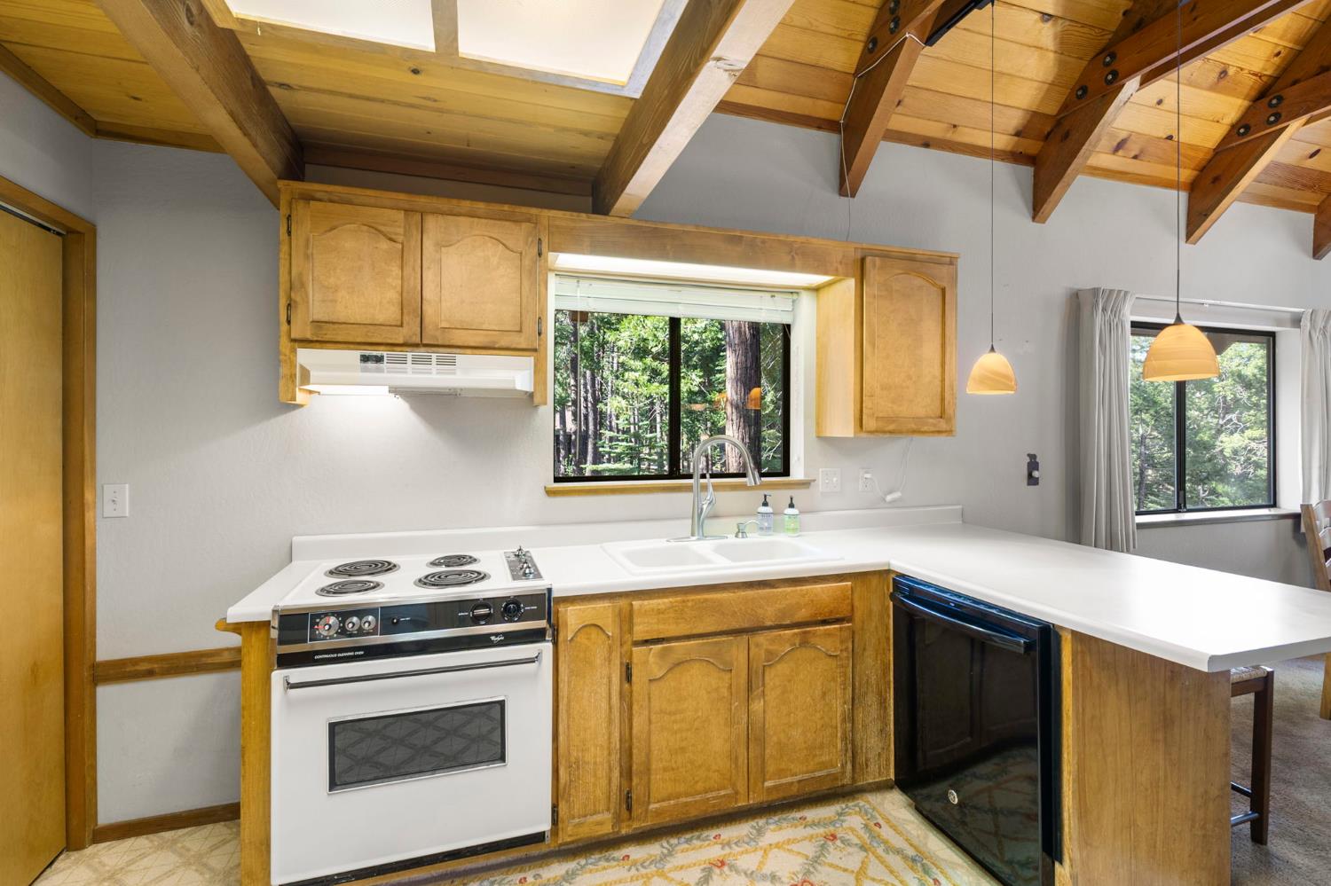 2247 Dardanelle Vista